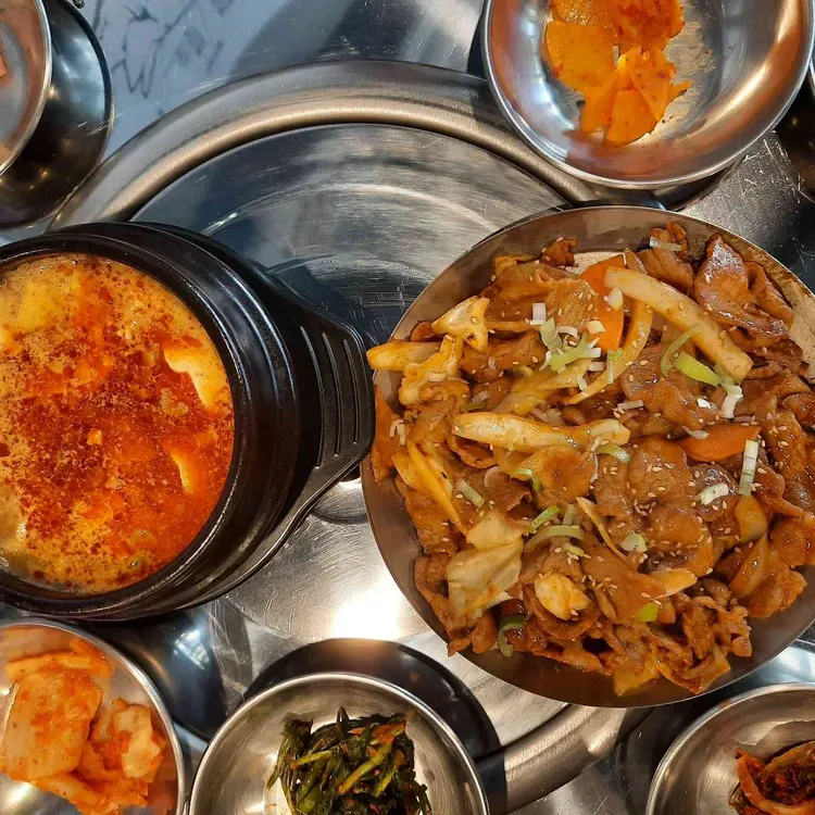 유명돈 대표 사진