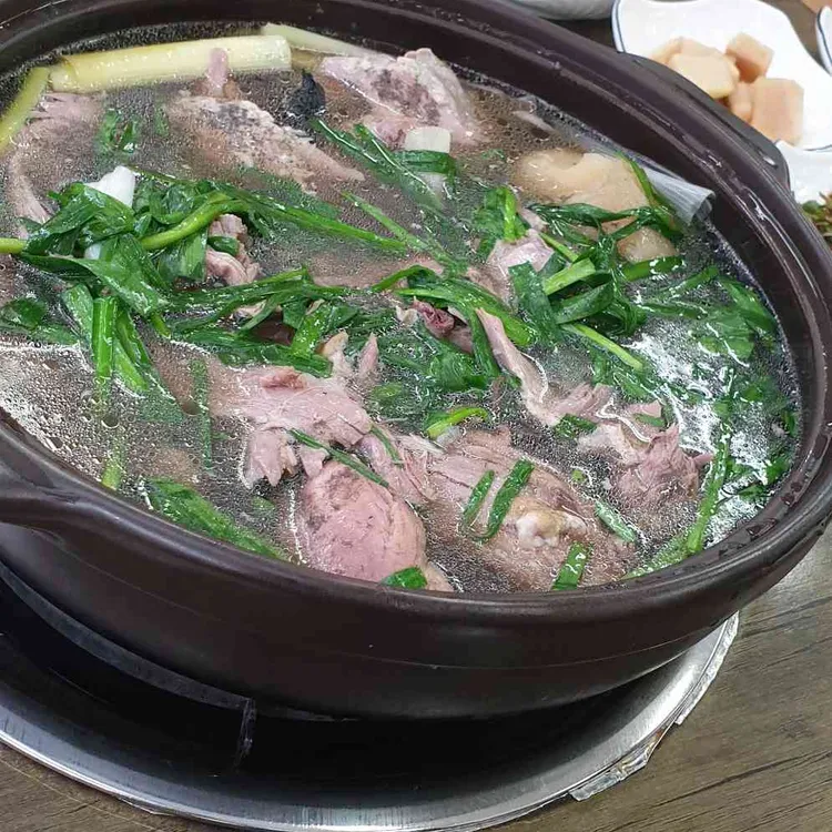 한방능이백숙 취락 대표 사진