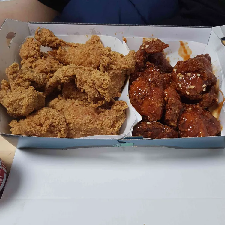 BBQ치킨 대표 사진