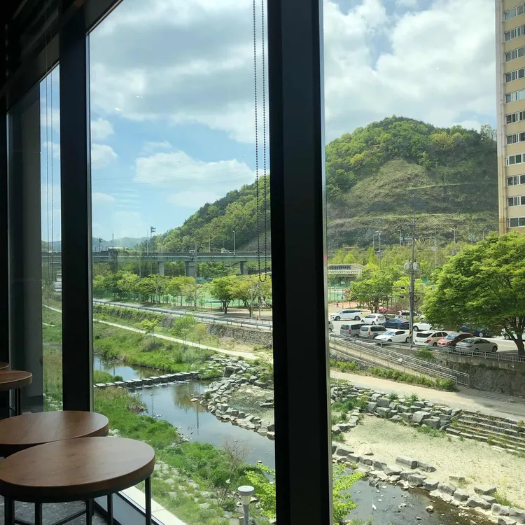 광주 지원DT점 매장 창가에서 보이는 풍경 참고사진