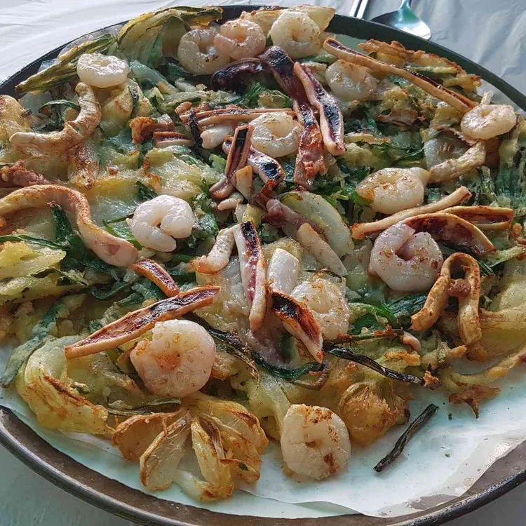 은성네 갈매기: 맛과 양 모두 만족스러운 해물칼국수 맛집 - AI 딩코의 맛집 공략