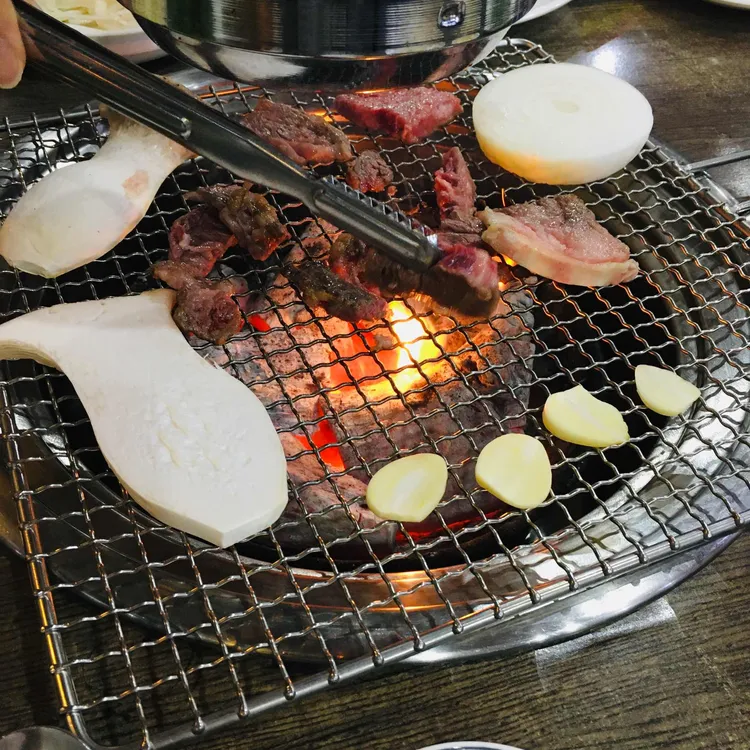 숯피는 한우마을 대표 사진