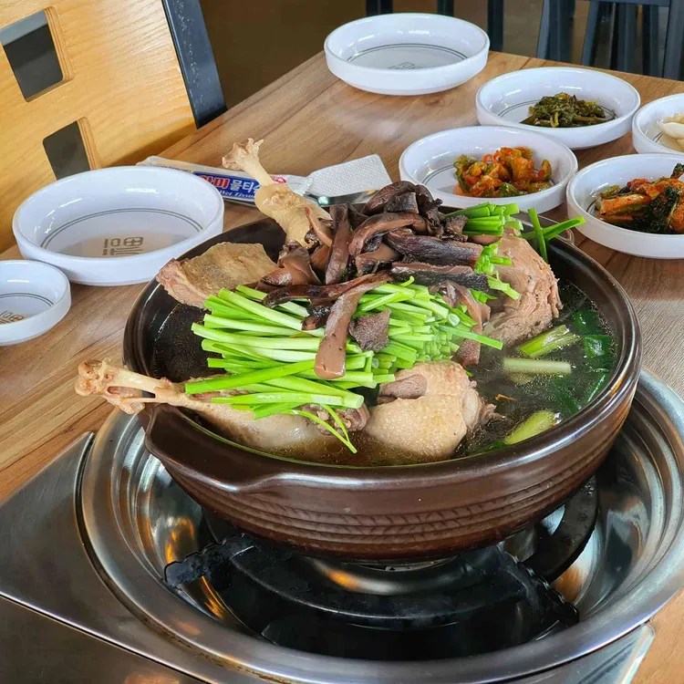 임진강능이백숙 대표 사진