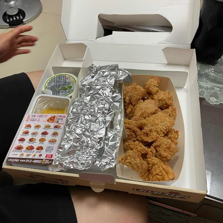 네네치킨 대표 사진