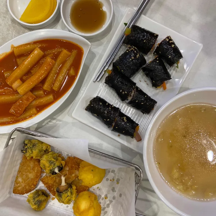 홍코너 대표 사진
