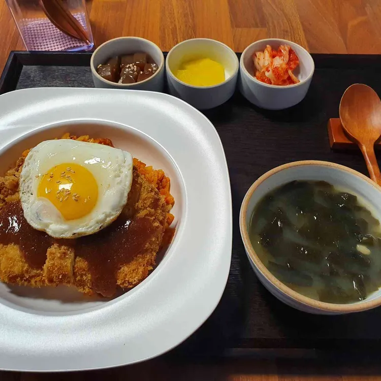 윤스쿡 대표 사진