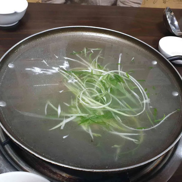 예산 기러기 칼국수 대표 사진