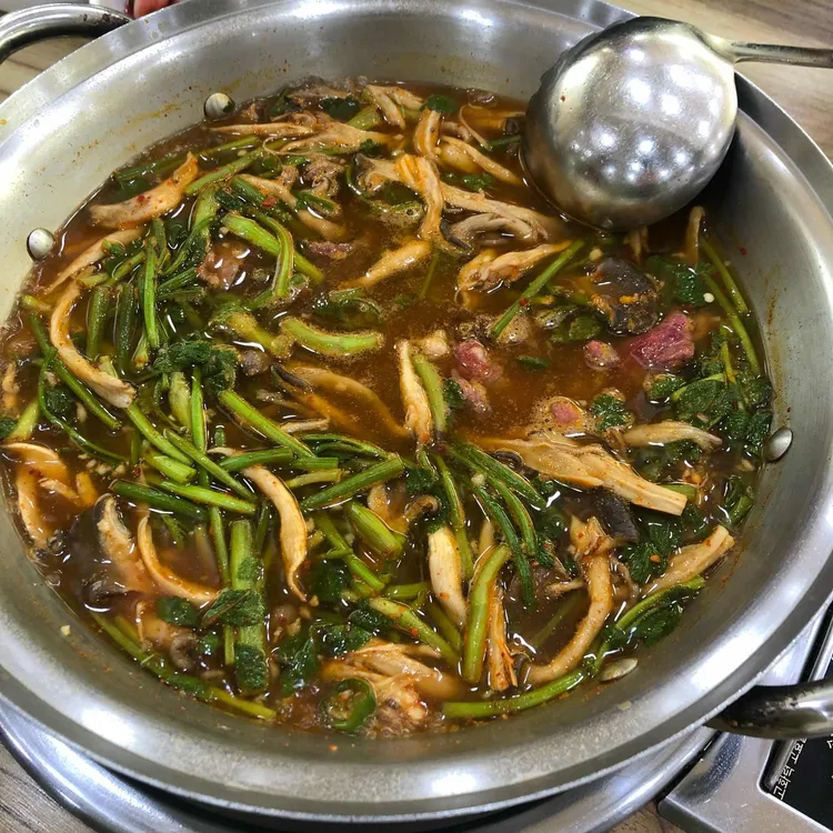 예향얼크니샤브샤브손칼국수 대표 사진