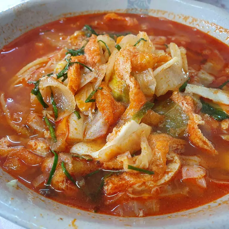 신흥관 대표 사진