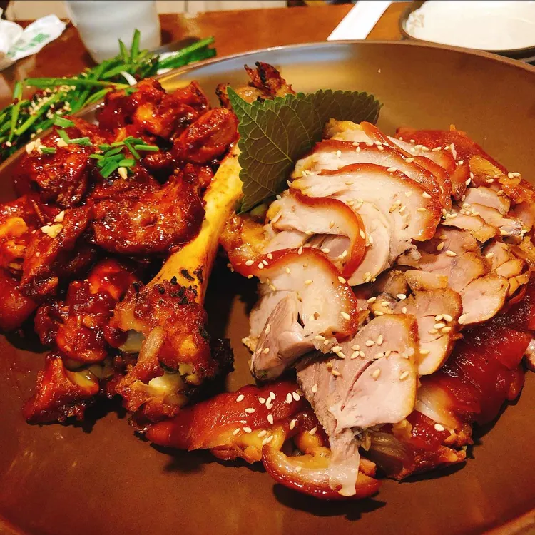 가장맛있는족발 광교카페거리점 대표 사진