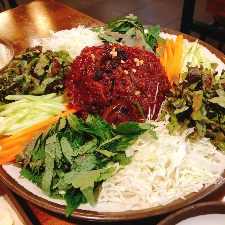 가장맛있는족발 광교카페거리점 대표 사진