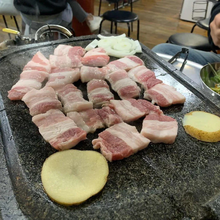 한고방 생삼겹살 대표 사진