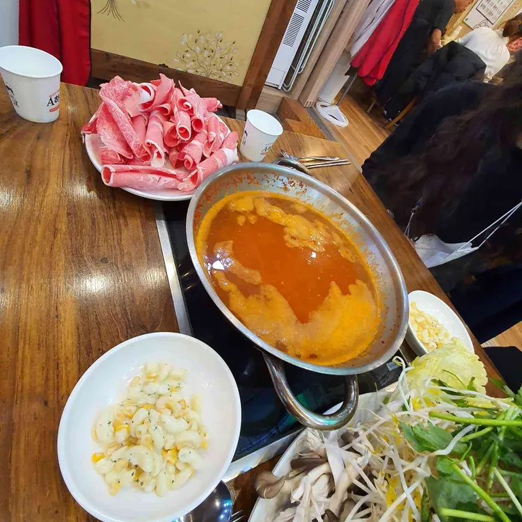 반월 칼국수 대표 사진
