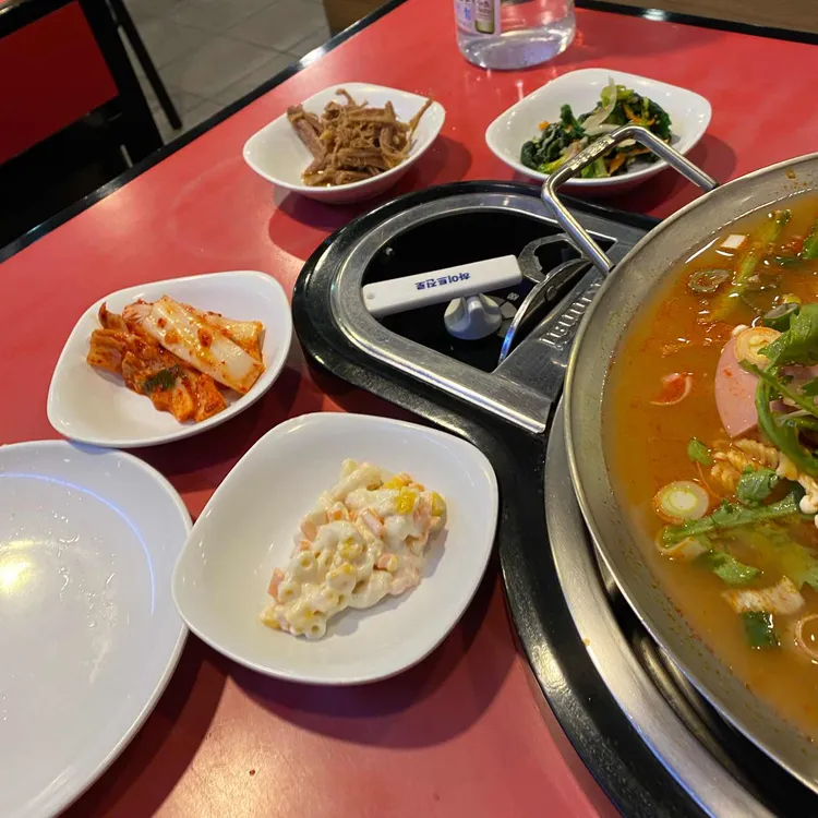 놀부부대찌개 대표 사진