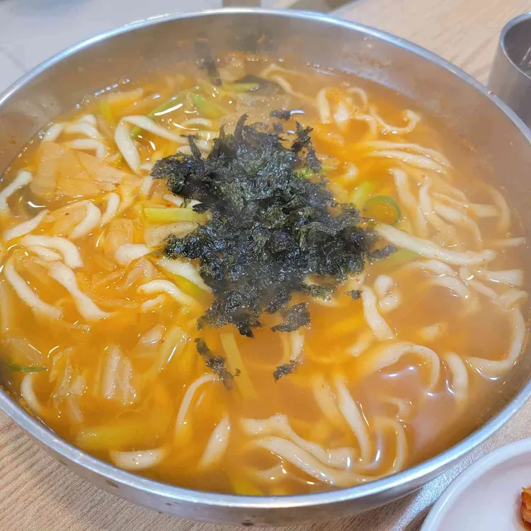 칼국수앤보리밥 대표 사진