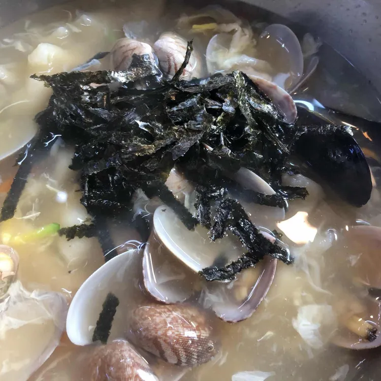 명동손칼국수 대표 사진