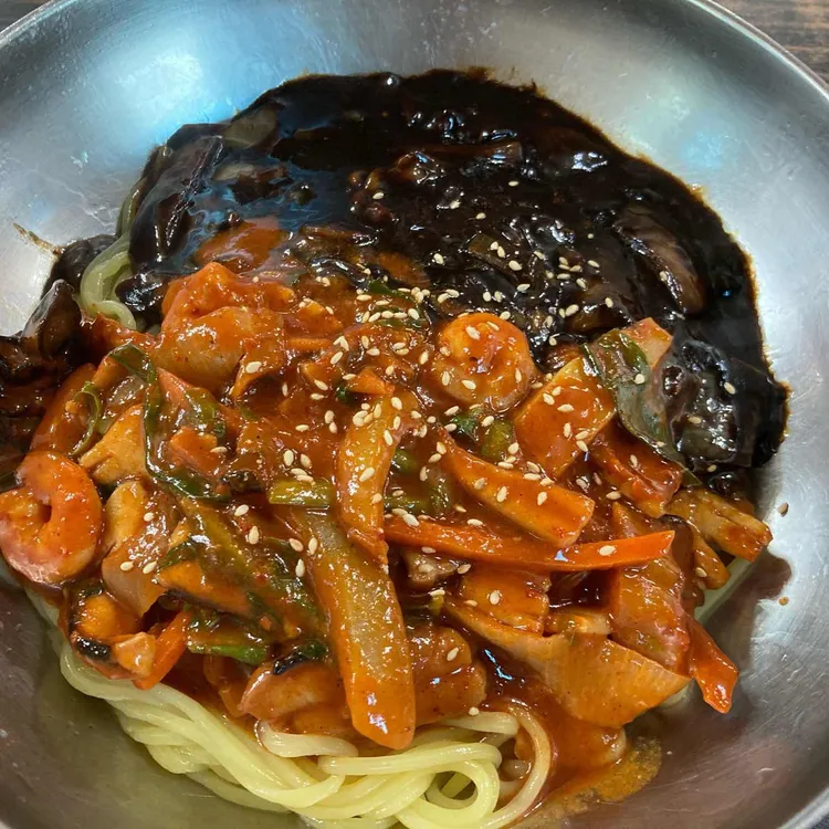 황금룡 대표 사진