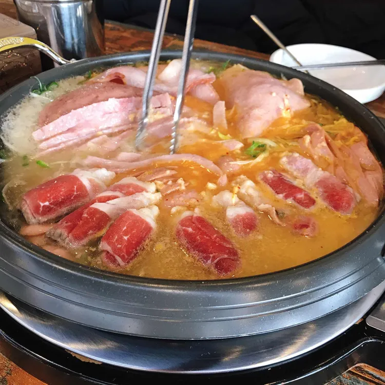빅쭌부대찌개 대표 사진