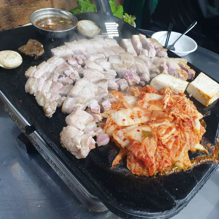 똥돼지 대표 사진