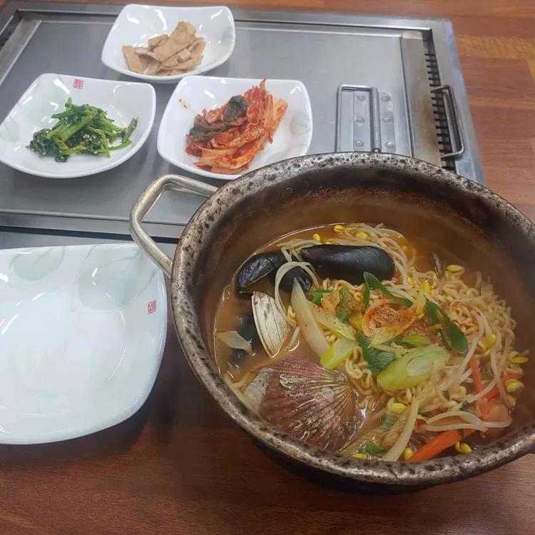 피문어와 회나라 대표 사진