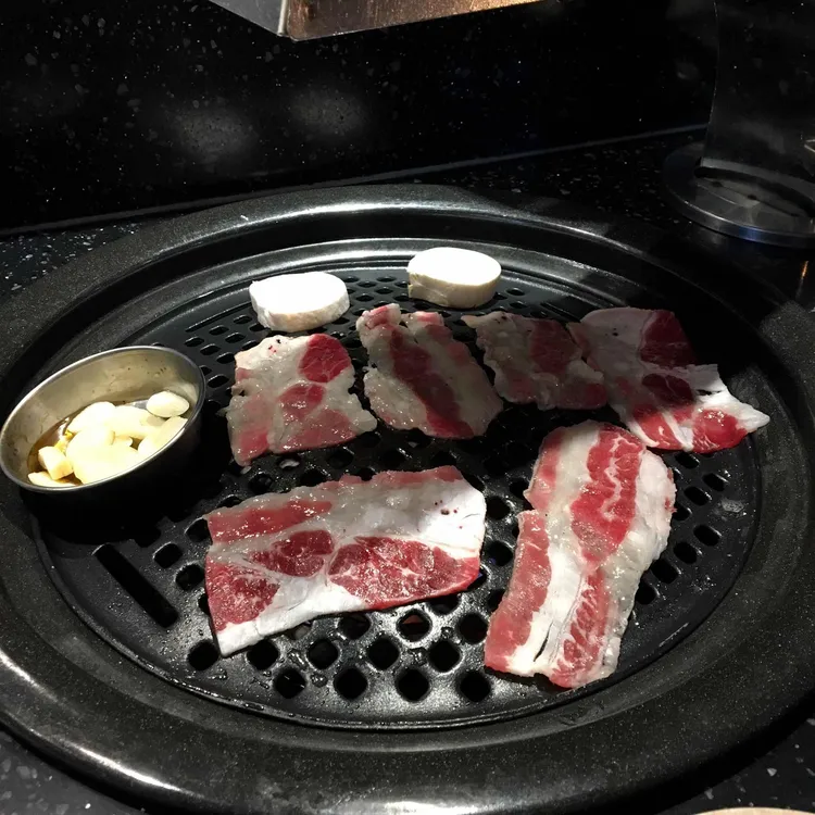 소고기에 소주한잔 대표 사진