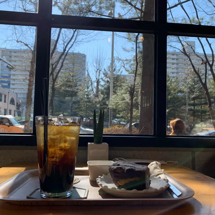 알루마레 커피 로스터스 대표 사진
