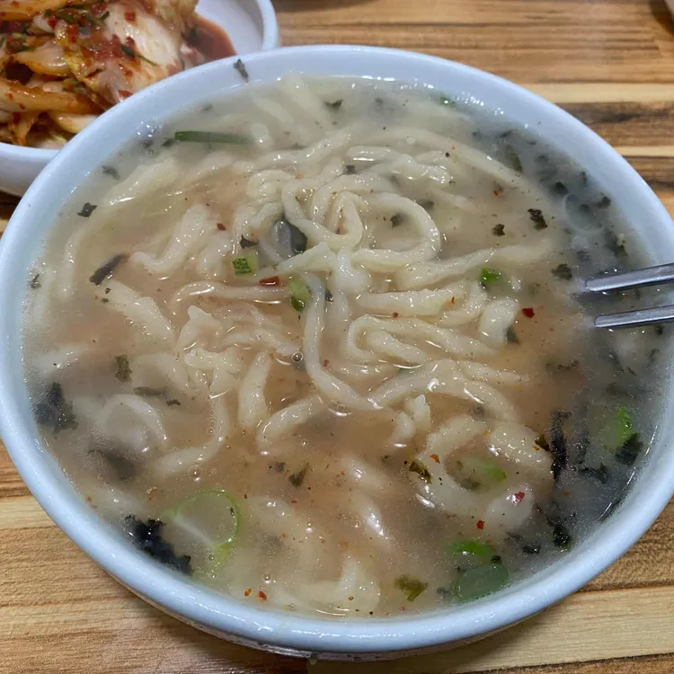 엄지손칼국수 대표 사진