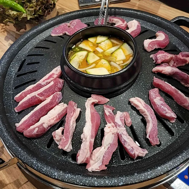 흥부이가 정육식당 대표 사진