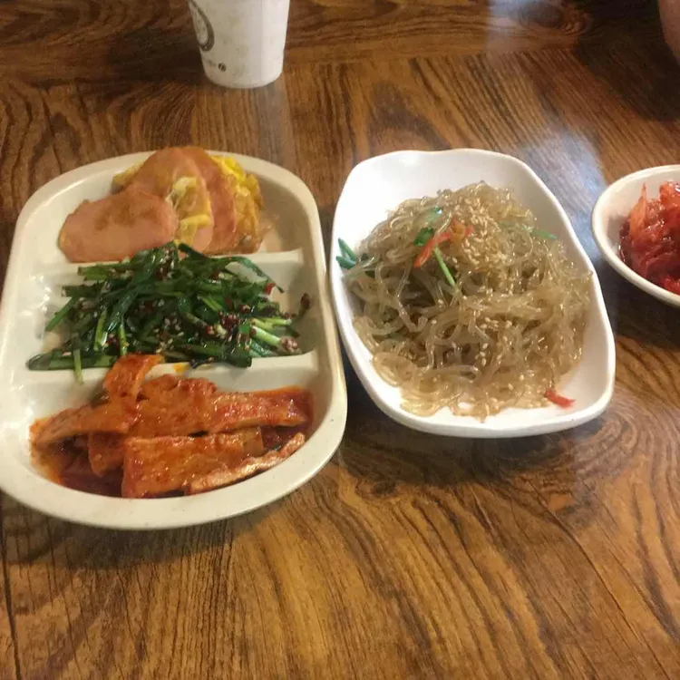 꽃보다 라면의 푸짐한 기본찬 사진