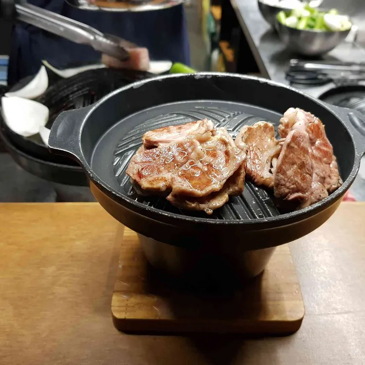 야스노야 지로 대표 사진