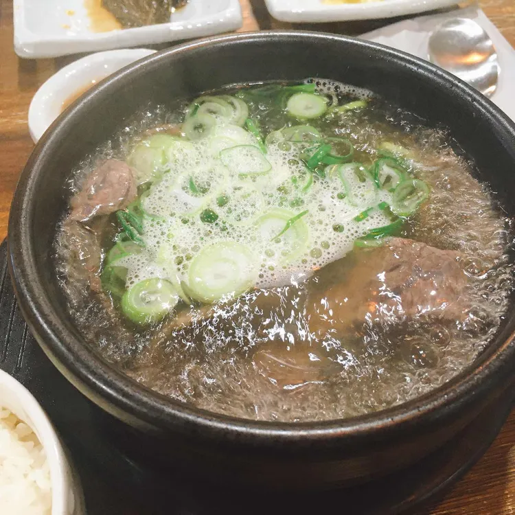 진해곰탕 대표 사진