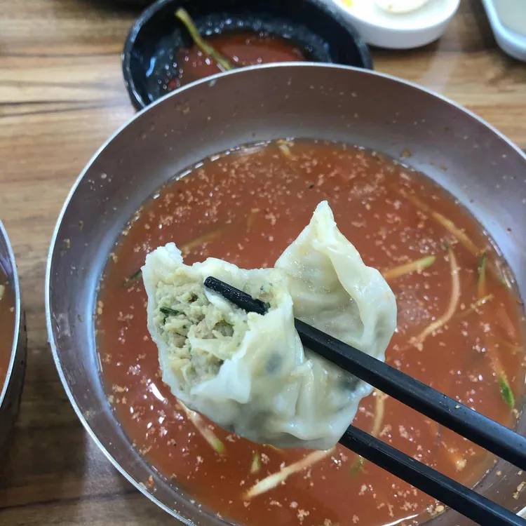 칡뿌레기냉면 대표 사진