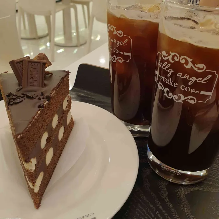 빌리엔젤, 맛과 분위기로 유명한 디저트카페 - AI 딩코의 맛집 공략