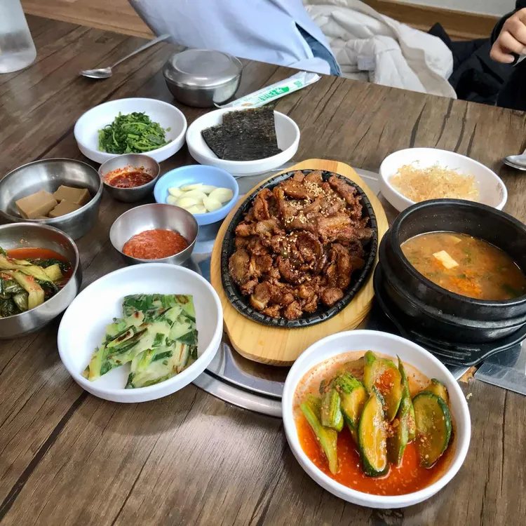 윤정식당 대표 사진