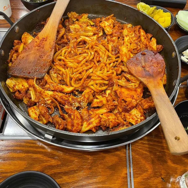유가네닭갈비 태릉묵동점 - 묵동 닭갈비 맛집 | 다이닝코드, 빅데이터 맛집검색