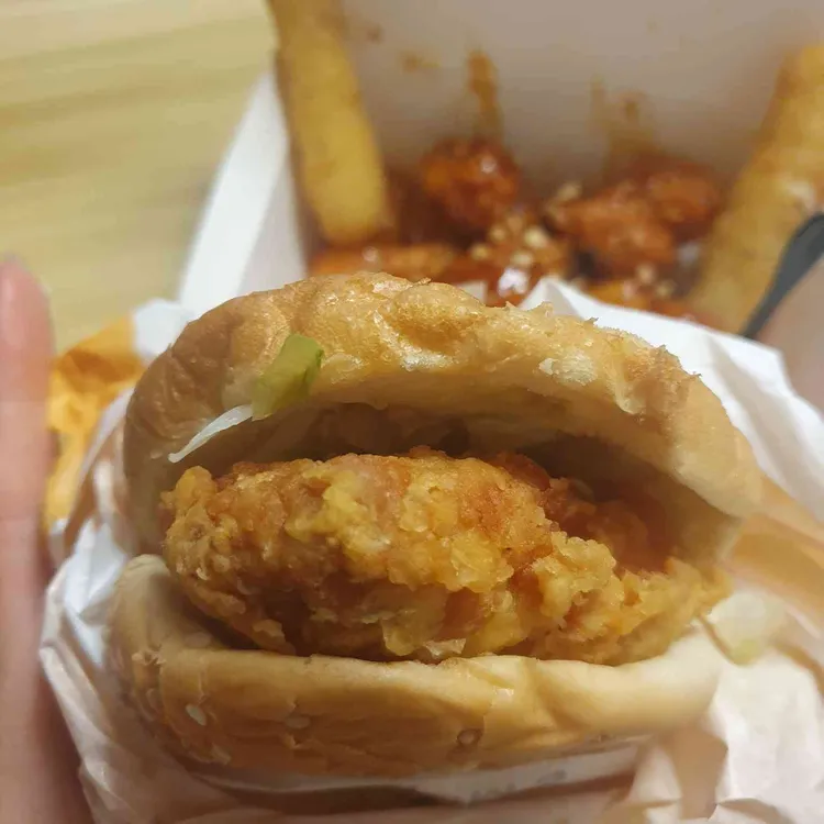 맘스터치 대표 사진