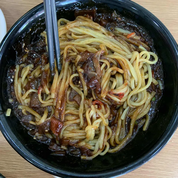 초연 대표 사진