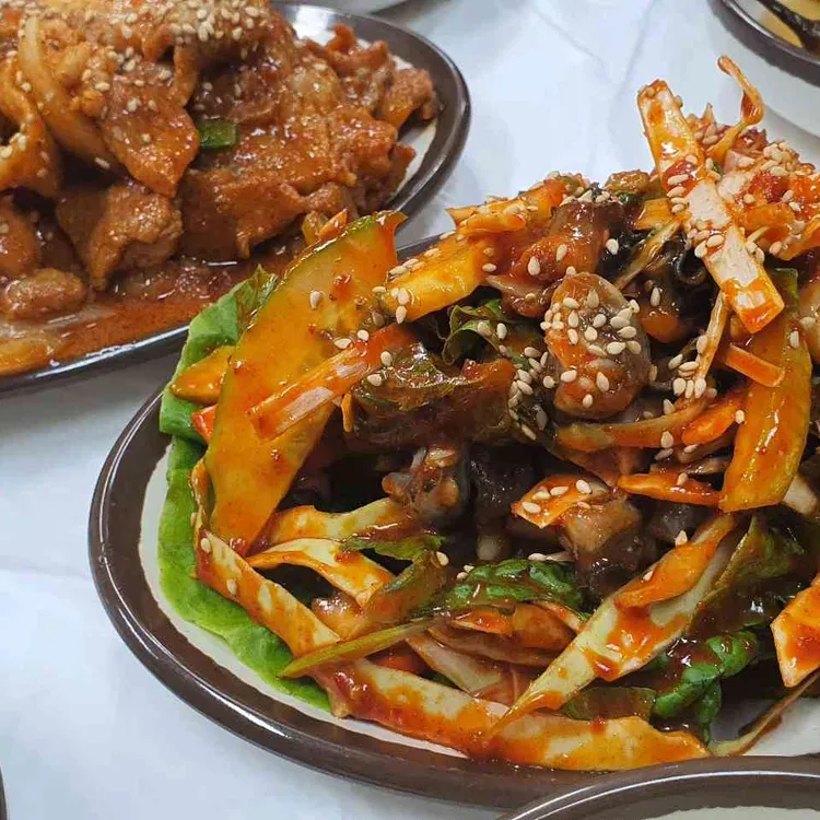 황토우렁이쌈밥 대표 사진