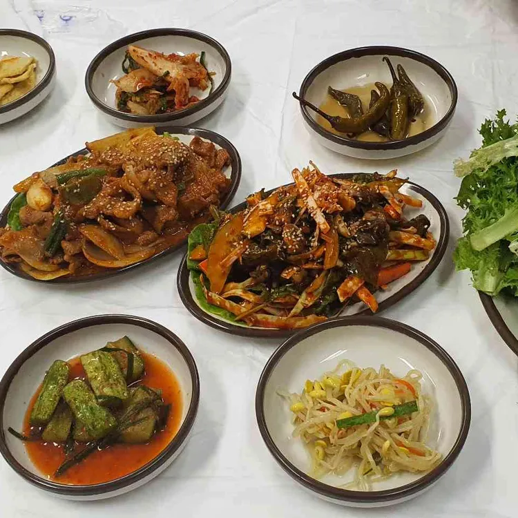 황토우렁이쌈밥 대표 사진