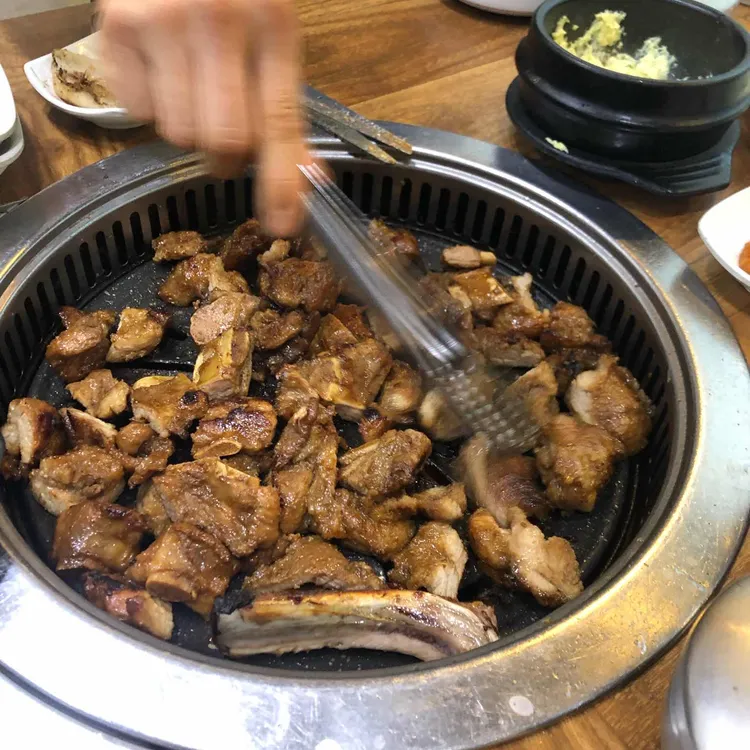 명품돼지마을 대표 사진