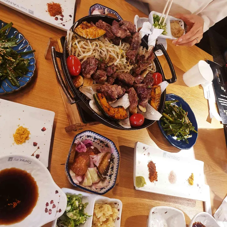 THE Yang 대표 사진