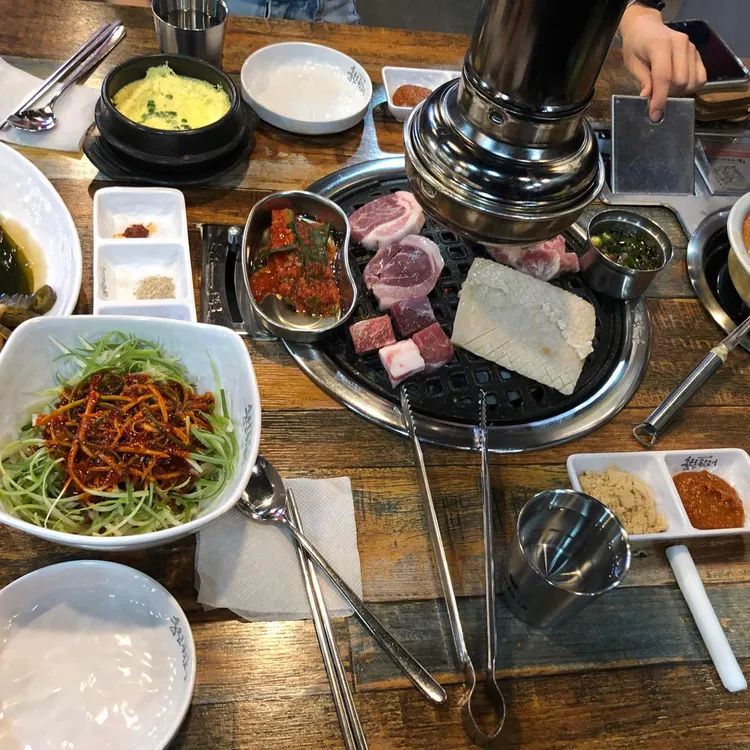 훔친뒷고기 대표 사진