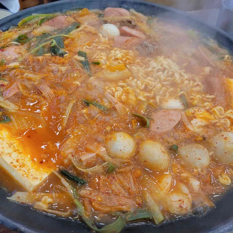 오뎅식당 별관, 의정부 부대찌개의 전설 - AI 딩코의 맛집 공략