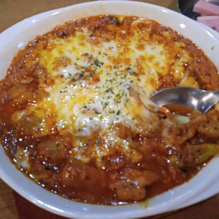 라라코스트 대표 사진