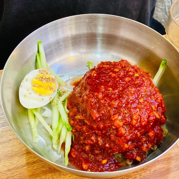 쪼매매운냉면 대표 사진