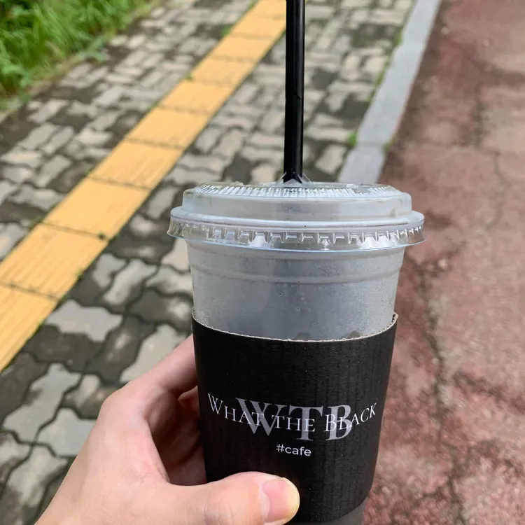 What the Black cafe 대표 사진