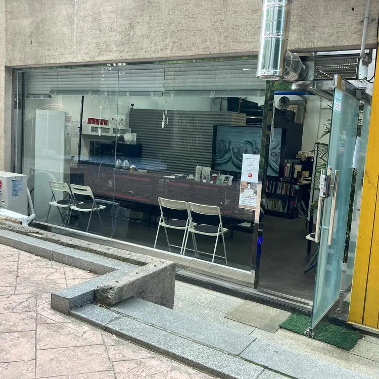 커피찾는남자 대표 사진