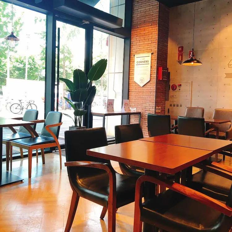 카메코너스 대표 사진