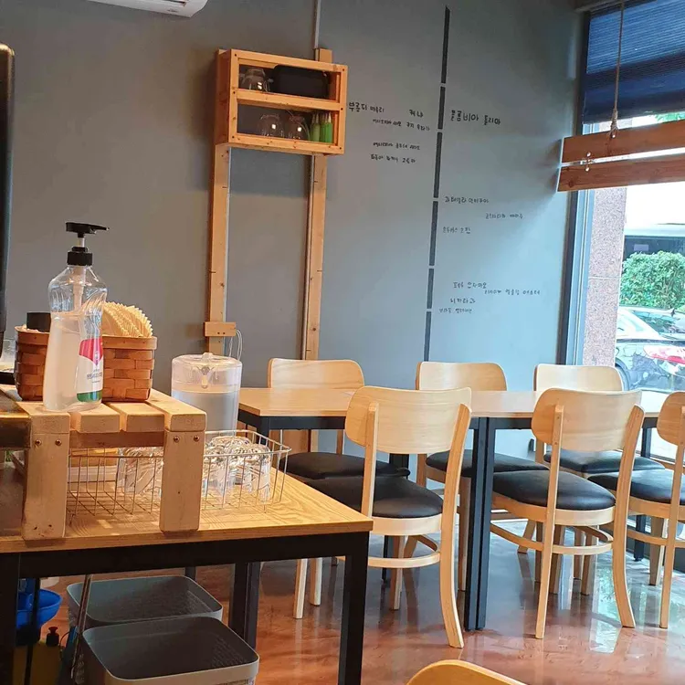 일일이공 대표 사진