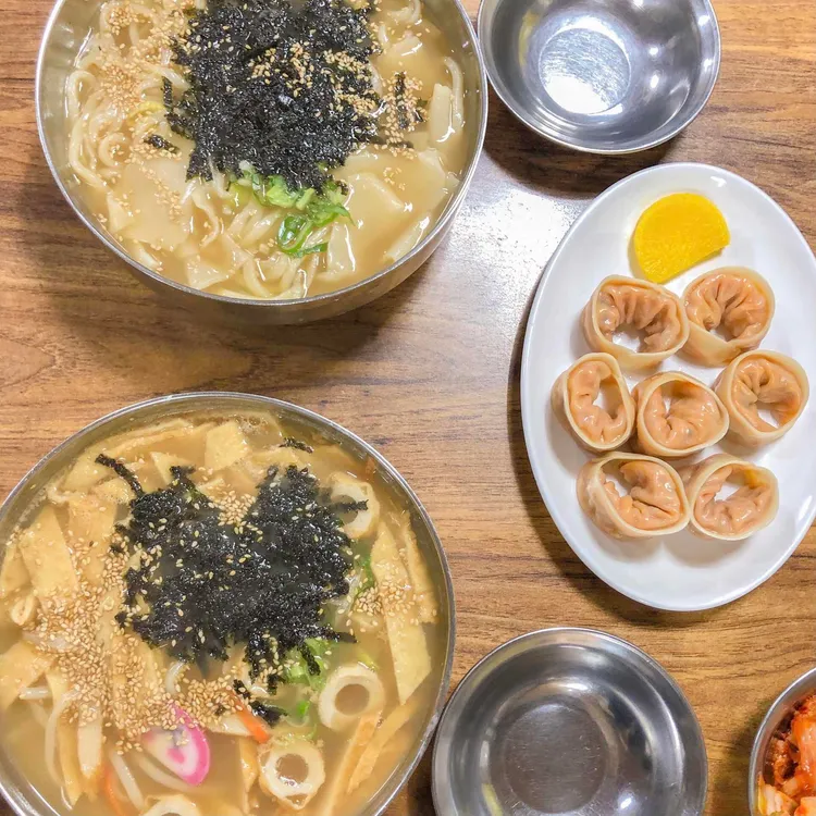이삭홍두깨손칼국수 대표 사진